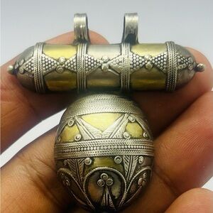 Central Asian Jewelries Silver and Gold Brooches with Intricate Tribal Design Pe